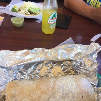 Taqueria La Perla - Regular burrito and super taco - Mexican Near Me - Pacifica, California Taqueria La Perla - Regular burrito and super taco - Mexican Near Me - Pacifica, California