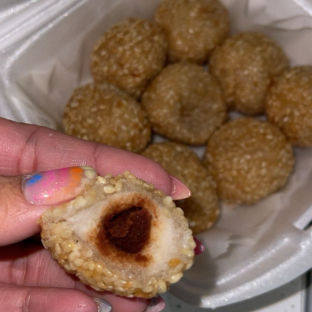 Dim Sum Dumpling House - Sesame Ball Red Bean - Dim Sum Near Me - Alhambra, California Dim Sum Dumpling House - Sesame Ball Red Bean - Dim Sum Near Me - Alhambra, California