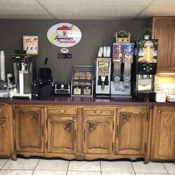 Super 8 Motel - The breakfast bar is neat, clean and kept stocked till the close of breakfast.