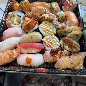 Umi Sushi - Sushi Bars Near Me - Chicago, Illinois