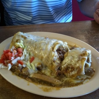 Mi Casa - Mama's burrito with chili verde - Mexican Near Me - Madras, Oregon