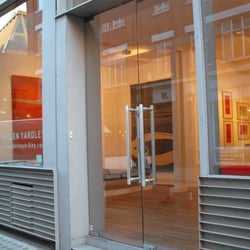 Helen Yardley Gallery - slightly askew.