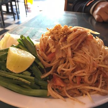 Red Rose Restaurant - Spicy papaya Salad - Cambodian Near Me - Lowell, Massachusetts Red Rose Restaurant - Spicy papaya Salad - Cambodian Near Me - Lowell, Massachusetts