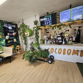 Coco Bomb - Adorable spot - Cafes Near Me - San Diego, California