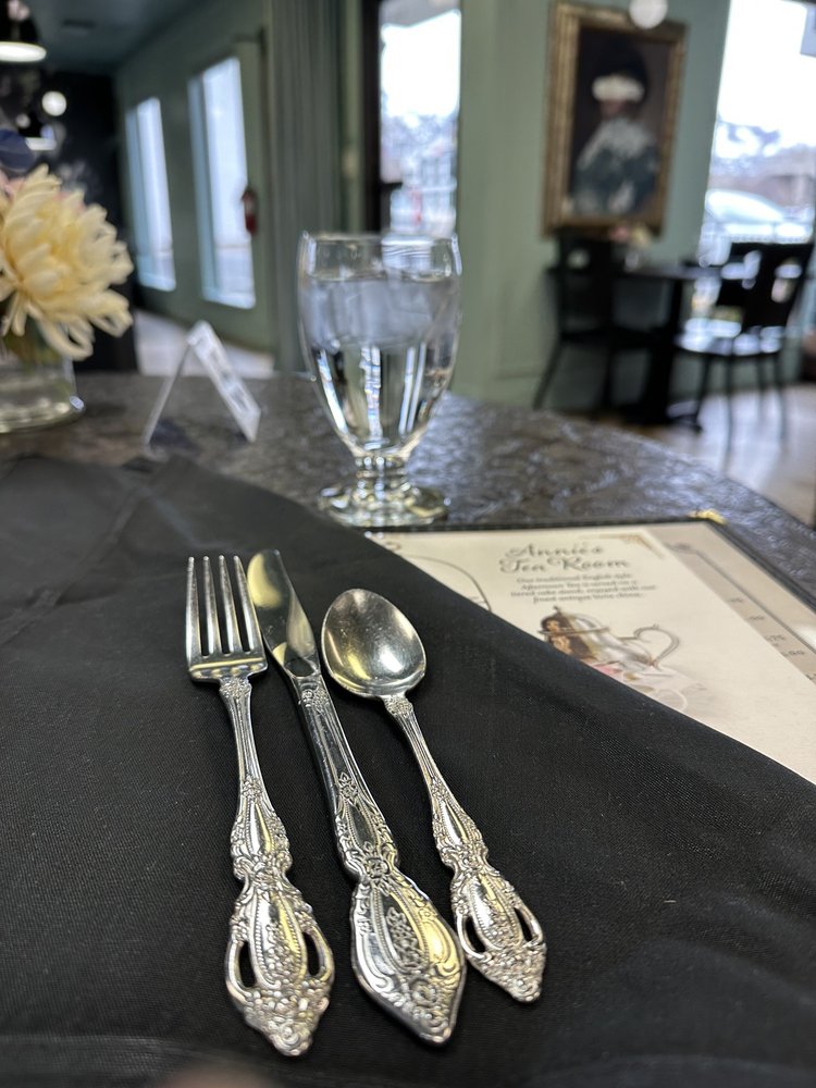 Annie’s Cafe