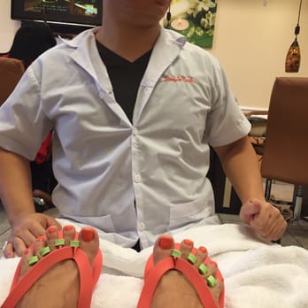 Linda's Nails - My rubber flippies match my toes! - Nail Salons Near Me - Mobile, Alabama