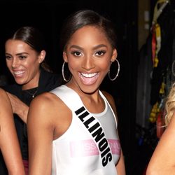EyeMethod - Miss Teen Illinois rocking LashTechPro extensions at the beauty pageant!