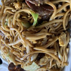 Golden China Restaurant - Fried beef noodle