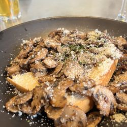 Brooksy's Brick Oven & Bar - TRUFFLE MUSHROOM TOAST