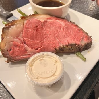 The York River Landing - Prime rib with asparagus and Au jus - Seafood Near Me - York, Maine The York River Landing - Prime rib with asparagus and Au jus - Seafood Near Me - York, Maine