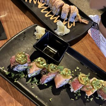 Tommy’s Tavern - Lobster Roll & Spicy Salmon Roll - Sports Bars Near Me - Cherry Hill, New Jersey