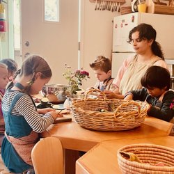 Berkeley Rose Waldorf School - kindergarten chopping