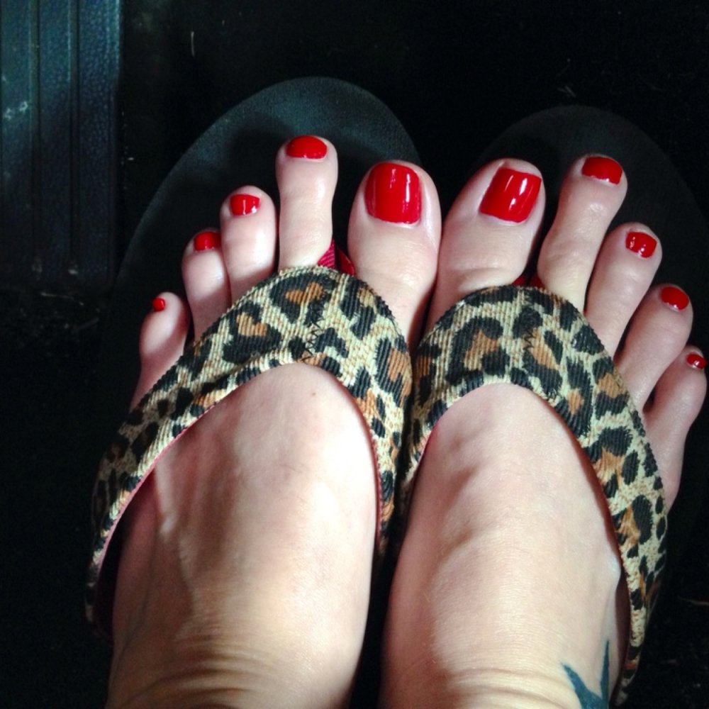 Relax Head to Toe - Christmas toes! - Nail Salons Near Me - Round Rock, Texas Relax Head to Toe - Christmas toes! - Nail Salons Near Me - Round Rock, Texas