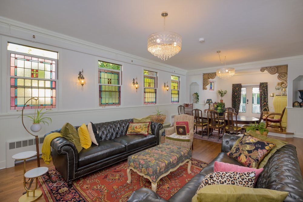 The Rosebriar Mansion in Astoria, Astoria Roadtrippers