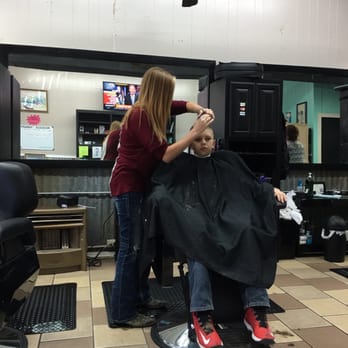 Justin Barber Shop - Barbers Near Me - Justin, Texas Justin Barber Shop - Barbers Near Me - Justin, Texas