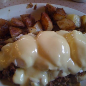 Katy's Place - Irish Benny with corned beef!!!! - Breakfast & Brunch Near Me - Carmel, California Katy's Place - Irish Benny with corned beef!!!! - Breakfast & Brunch Near Me - Carmel, California