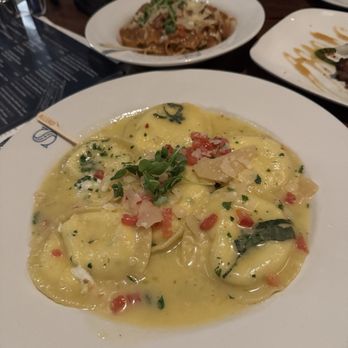 SAVR - Entrée Lemon Ricotta Ravioli - American Near Me - Boston, Massachusetts