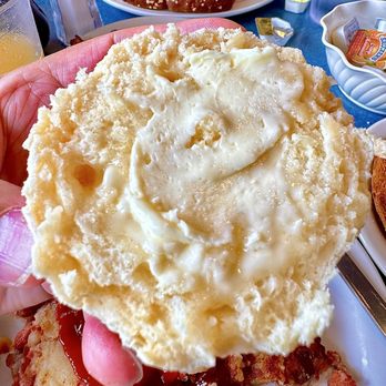 Biscuits - Fresh biscuit w/butter - Breakfast & Brunch Near Me - Oak Bluffs, Massachusetts