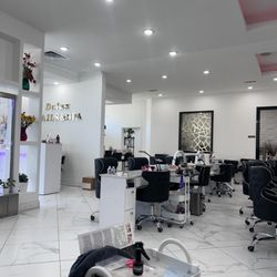 Dalux Nails and Spa