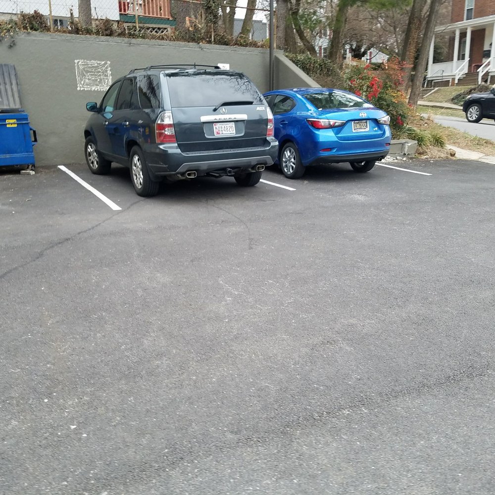 Smoothie King - Terrible parking lot. These 2 1/2 spaces, 2 more regular spaces not pictured and 2 handicapped spaces, not pictured. - Juice Bars & Smoothies Near Me - Baltimore, Maryland Smoothie King - Terrible parking lot. These 2 1/2 spaces, 2 more regular spaces not pictured and 2 handicapped spaces, not pictured. - Juice Bars & Smoothies Near Me - Baltimore, Maryland