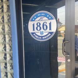 1861 Public House - Cute bar, go for the libations and great bar service.