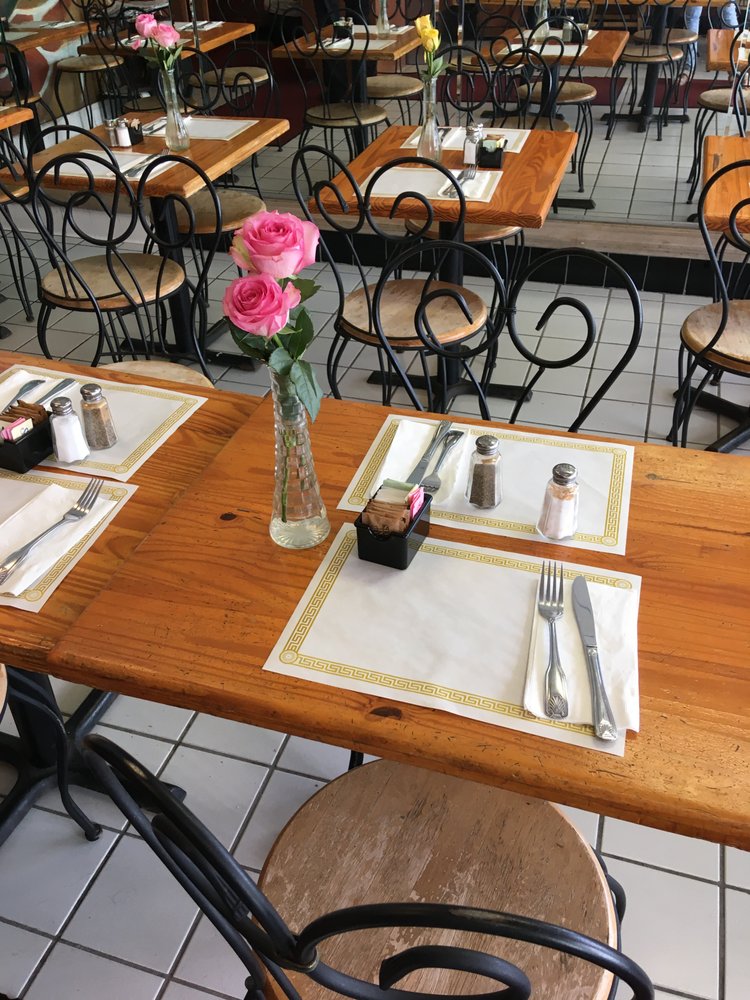 Beverliz Cafe, Beverly Hills Roadtrippers