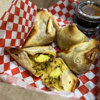 Pizza Twist - Samosas - Pizza Near Me - Reno, Nevada