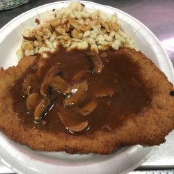 Schnitzelwirt - Jägerschnitzel, with handmade spätzle