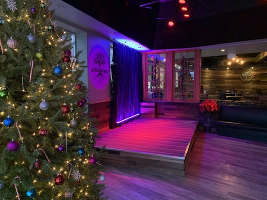 The White Oak Tavern by null