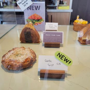 Cros Croissanterie - Coffee & Tea Near Me - Markham, Ontario