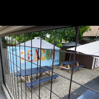 The Beacon Daily - Outside dining area - Breakfast & Brunch Near Me - Beacon, New York The Beacon Daily - Outside dining area - Breakfast & Brunch Near Me - Beacon, New York