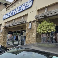 SKECHERS Factory Outlet - Storefront