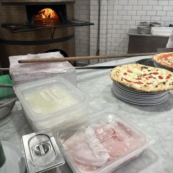 Paisano Bistró - Pizza - Cafeteria Near Me - Barcelona, B Paisano Bistró - Pizza - Cafeteria Near Me - Barcelona, B