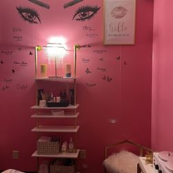 Peaceful Massages - Lash room