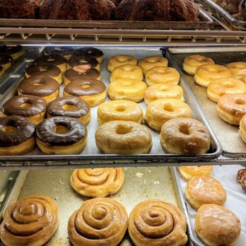 Royal Donut Cafe - Donuts Near Me - Burlingame, California Royal Donut Cafe - Donuts Near Me - Burlingame, California