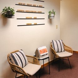 Smooth Skin Centers - Waiting room area
