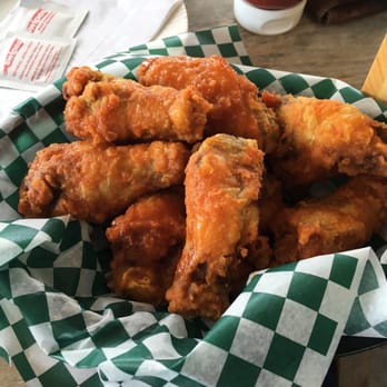 Flynn's Harbour House - LB of Chicken Wings. - Pubs Near Me - Georgian Bay, Ontario