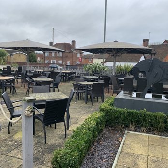 Miller & Carter Bagshot - Outside patio - Steakhouses Near Me - Bagshot, SRY