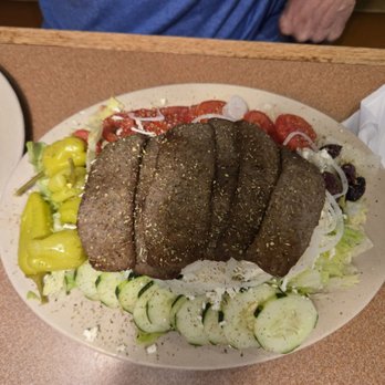 Queen's Pizza & Restaurant - Greek salad, add gyro meat - Pizza Near Me - Clearwater, Florida Queen's Pizza & Restaurant - Greek salad, add gyro meat - Pizza Near Me - Clearwater, Florida