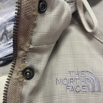 Hi-Lite Cleaners & Tailors - Jacket with a zipper replaced - Dry Cleaning Near Me - Des Plaines, Illinois