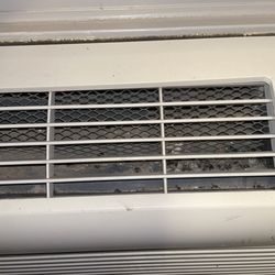 Golden Plains Motel - Bugs in heating/cooling system.