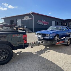 Austin Speed Shop - Leaving the shop