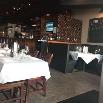 The Royal Scam - Dining room - Seafood Near Me - Mobile, Alabama