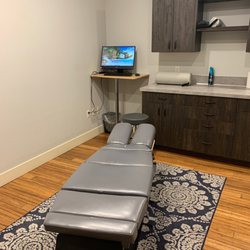 Riverwoods Chiropractic & Massage - Exam room table