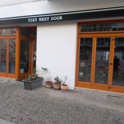 Viet Next Door - Von außen am Vormittag im Winter