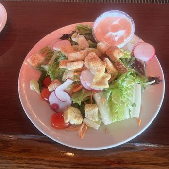 Montgomery Inn - The Boathouse - Starter salad - American Near Me - Cincinnati, Ohio