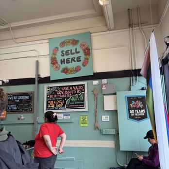 Buffalo Exchange - sell - Women's Clothing Near Me - San Francisco, California