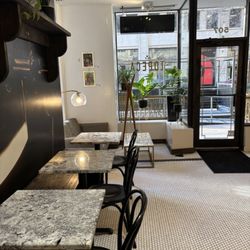 Topeca Coffee - Indoor seating area