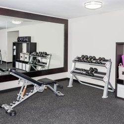 Baymont by Wyndham Glenview - Health club  fitness center  gym