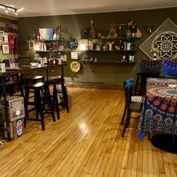 The Bar Shoppe - Seating and decor opposite the bar